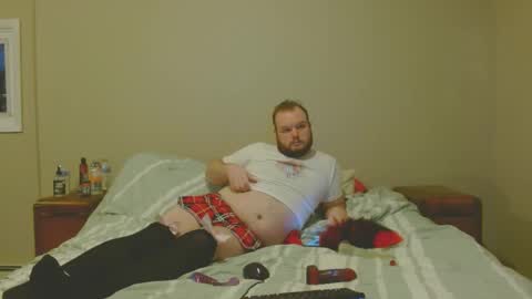 Snapshot of thecoolyesy chatting on February 7, 2025, 10:52 pm thecoolyesy online show from February 7, 2025, 10:52 pm