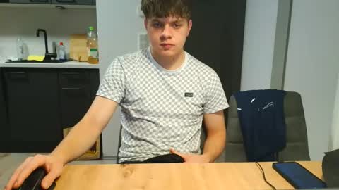 Snapshot of thecuteguy144949 chatting on December 5, 2025, 8:38 pm thecuteguy144949 online show from December 5, 2025, 8:38 pm