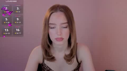 Olivia online show from May 1, 2026, 7:07 pm