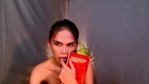Lana But you can spell it backwards online show from December 5, 2024, 4:20 am