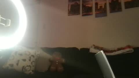 Snapshot of thedevinemilf chatting on December 20, 2025, 2:40 am Masked Milf Christina online show from December 20, 2025, 2:40 am