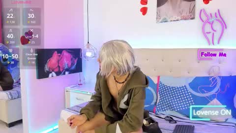 Snapshot of thedoll_ethan chatting on October 16, 2025, 7:59 pm ethan online show from October 16, 2025, 7:59 pm