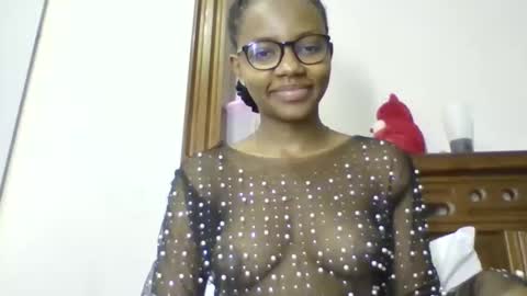 Snapshot of theequinn chatting on October 25, 2025, 5:48 am theequinn online show from October 25, 2025, 5:48 am