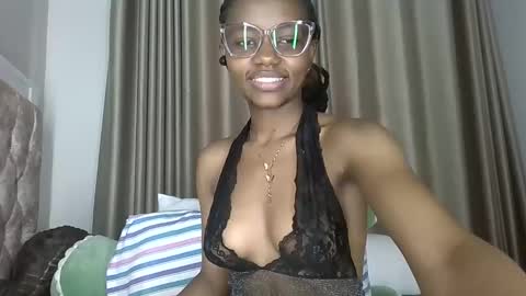 Snapshot of theequinn1 chatting on April 27, 2026, 12:25 pm theequinn1 online show from April 27, 2026, 12:25 pm