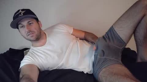 Theetwohander online show from October 19, 2025, 3:18 am