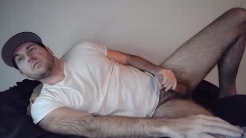 Theetwohander online show from December 4, 2025, 10:40 pm