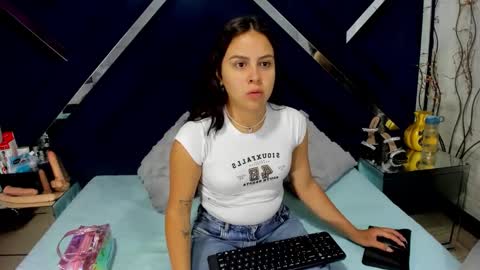 Snapshot of thegirlsshow chatting on February 15, 2026, 1:20 pm april and Sasha online show from February 15, 2026, 1:20 pm