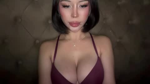 Elle  dont forget to folloW me and thumbs up online show from March 4, 2026, 2:45 pm