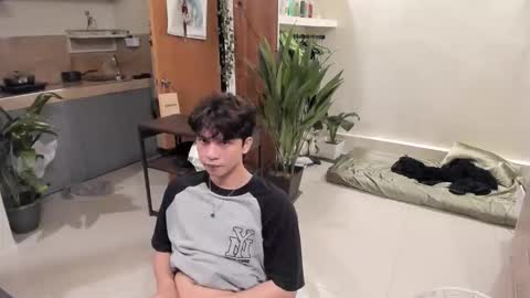 Green online show from November 18, 2025, 6:01 pm