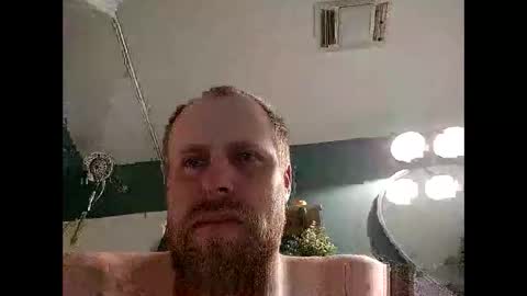 Snapshot of thehammerxx chatting on October 4, 2025, 10:46 am thehammerxx online show from October 4, 2025, 10:46 am