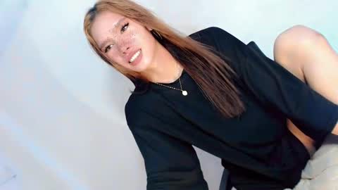 laisa online show from February 7, 2025, 10:52 pm