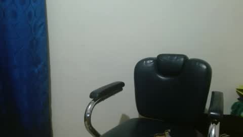 thehousedog online show from October 24, 2025, 9:11 pm