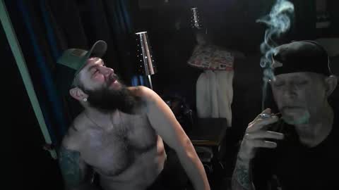 Snapshot of thehouseguy513 chatting on December 2, 2025, 3:01 am thehouseguy513 online show from December 2, 2025, 3:01 am