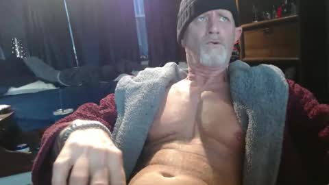 Snapshot of thehouseguy513 chatting on January 14, 2026, 1:17 pm thehouseguy513 online show from January 14, 2026, 1:17 pm