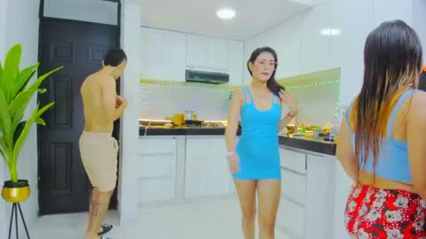 Snapshot of thehouseismine chatting on May 30, 2026, 11:29 am boy james online show from May 30, 2026, 11:29 am