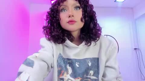 Theia  online show from March 12, 2025, 1:19 pm