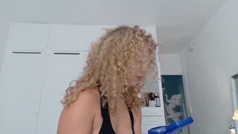 Snapshot of theislandgirl chatting on April 12, 2026, 10:48 pm Lily Marie online show from April 12, 2026, 10:48 pm