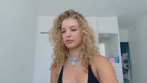 Snapshot of theislandgirl chatting on May 1, 2026, 3:49 pm Lily Marie online show from May 1, 2026, 3:49 pm