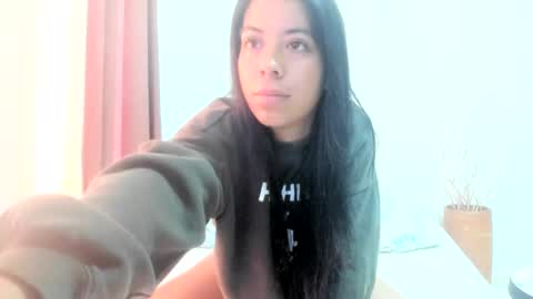Snapshot of thelovers_sexys chatting on October 21, 2025, 1:01 pm Emily and andre online show from October 21, 2025, 1:01 pm