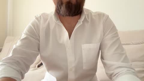 Snapshot of themonarchgoat chatting on October 1, 2025, 8:42 am TheMonarchGoat online show from October 1, 2025, 8:42 am