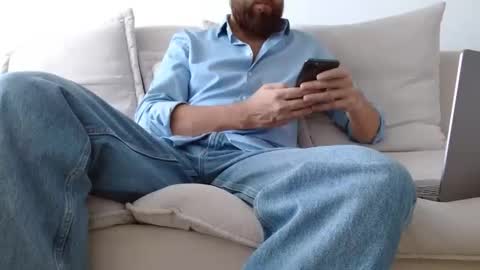 Snapshot of themonarchgoat chatting on January 11, 2026, 9:47 am TheMonarchGoat online show from January 11, 2026, 9:47 am