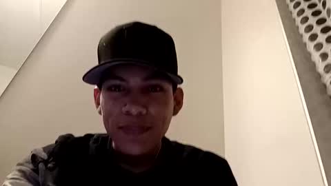 themoreno2001 online show from March 2, 2025, 11:42 pm