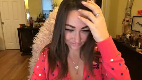 Snapshot of themrsnelson chatting on December 20, 2024, 7:50 pm Cach Nelson online show from December 20, 2024, 7:50 pm