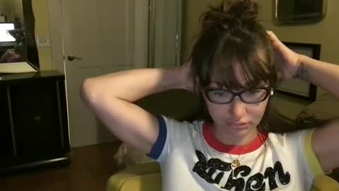 Snapshot of themrsnelson chatting on November 5, 2025, 9:31 am Cach Nelson online show from November 5, 2025, 9:31 am