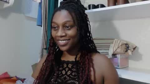 Snapshot of thenaturalgoddess chatting on November 21, 2025, 7:45 pm TheNaturalGoddess online show from November 21, 2025, 7:45 pm