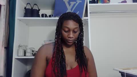 Snapshot of thenaturalgoddess chatting on December 3, 2025, 5:00 pm TheNaturalGoddess online show from December 3, 2025, 5:00 pm