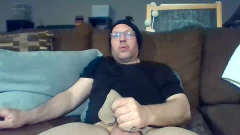 theo6974z online show from May 18, 2026, 4:07 am