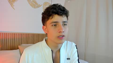  THEO- MATEO  online show from December 12, 2024, 2:22 pm