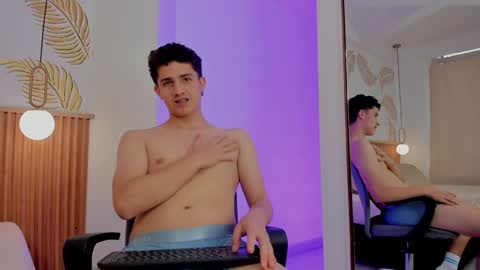  THEO- MATEO  online show from December 20, 2024, 4:25 pm