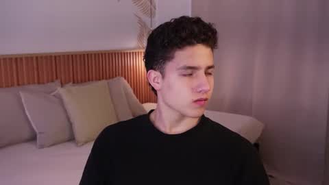  THEO- MATEO  online show from January 12, 2025, 1:27 pm