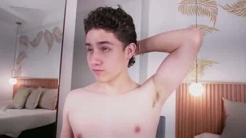  THEO- MATEO  online show from January 18, 2025, 4:21 pm