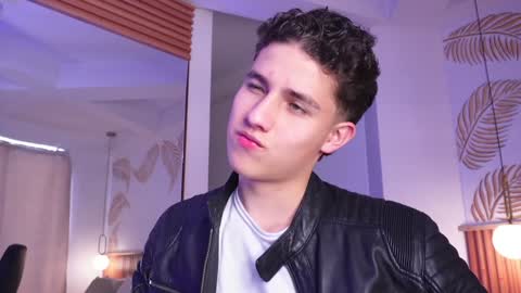  THEO- MATEO  online show from January 23, 2025, 4:59 pm