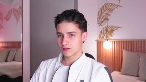  THEO- MATEO  online show from February 2, 2025, 12:57 pm