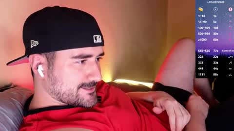 Snapshot of theoravi chatting on December 14, 2025, 4:07 am Theo Ravi online show from December 14, 2025, 4:07 am