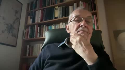 Snapshot of theowlandthe chatting on February 26, 2025, 12:03 pm theowlandthe online show from February 26, 2025, 12:03 pm