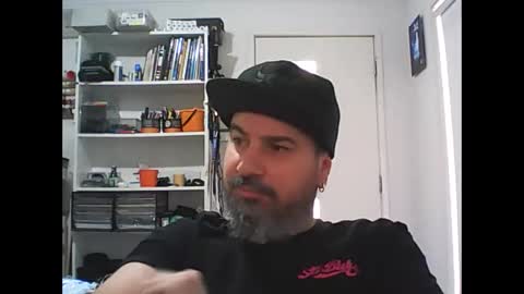 Snapshot of theozbeardguy chatting on April 16, 2026, 2:34 am aussiebeard online show from April 16, 2026, 2:34 am