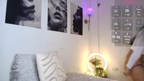 Snapshot of thepeach_ chatting on June 27, 2026, 7:19 pm thepeach_ online show from June 27, 2026, 7:19 pm