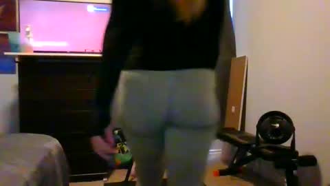 Snapshot of thepeachprincess chatting on January 11, 2025, 7:59 pm the peach princess online show from January 11, 2025, 7:59 pm