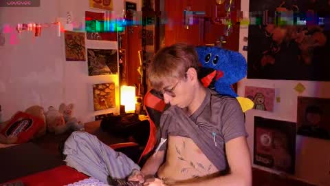 Snapshot of theprince_red chatting on April 9, 2026, 9:53 pm Matt independent model online show from April 9, 2026, 9:53 pm