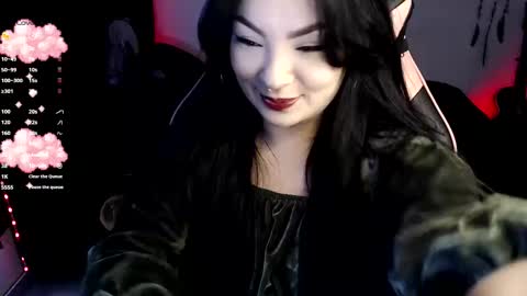 Sara online show from October 26, 2025, 4:57 pm