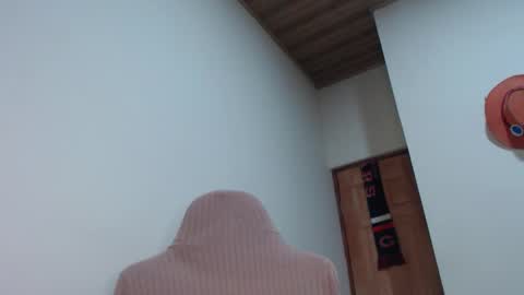 Santiago Enrique online show from March 18, 2026, 4:37 am