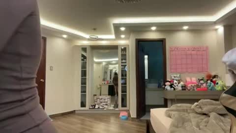 Snapshot of therealcamilabaddie chatting on January 18, 2026, 1:37 pm therealcamilabaddie online show from January 18, 2026, 1:37 pm