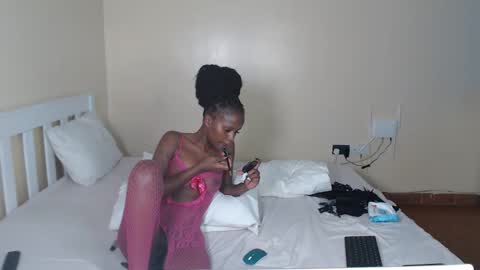 Snapshot of therealdesire chatting on December 18, 2025, 1:39 pm therealdesire online show from December 18, 2025, 1:39 pm