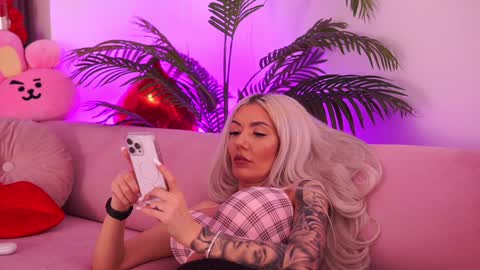 Deea  online show from January 11, 2025, 6:12 pm