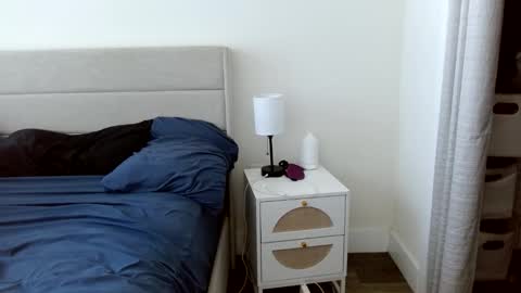 Yoshi online show from October 12, 2025, 6:07 pm