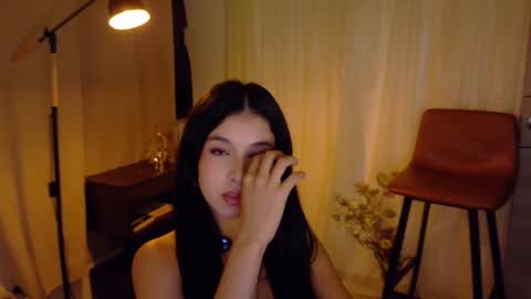 Snapshot of therose_mar chatting on October 28, 2025, 10:56 pm Mar online show from October 28, 2025, 10:56 pm